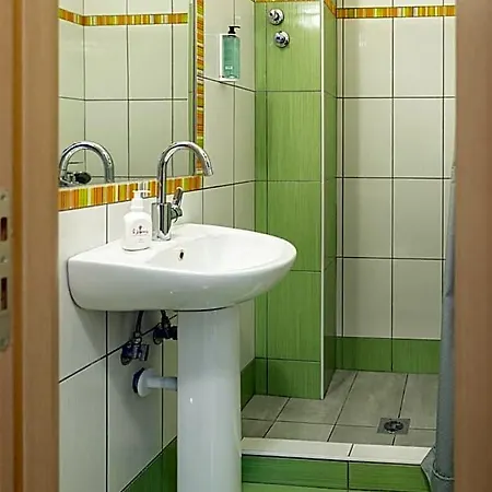 R&m Hotel *